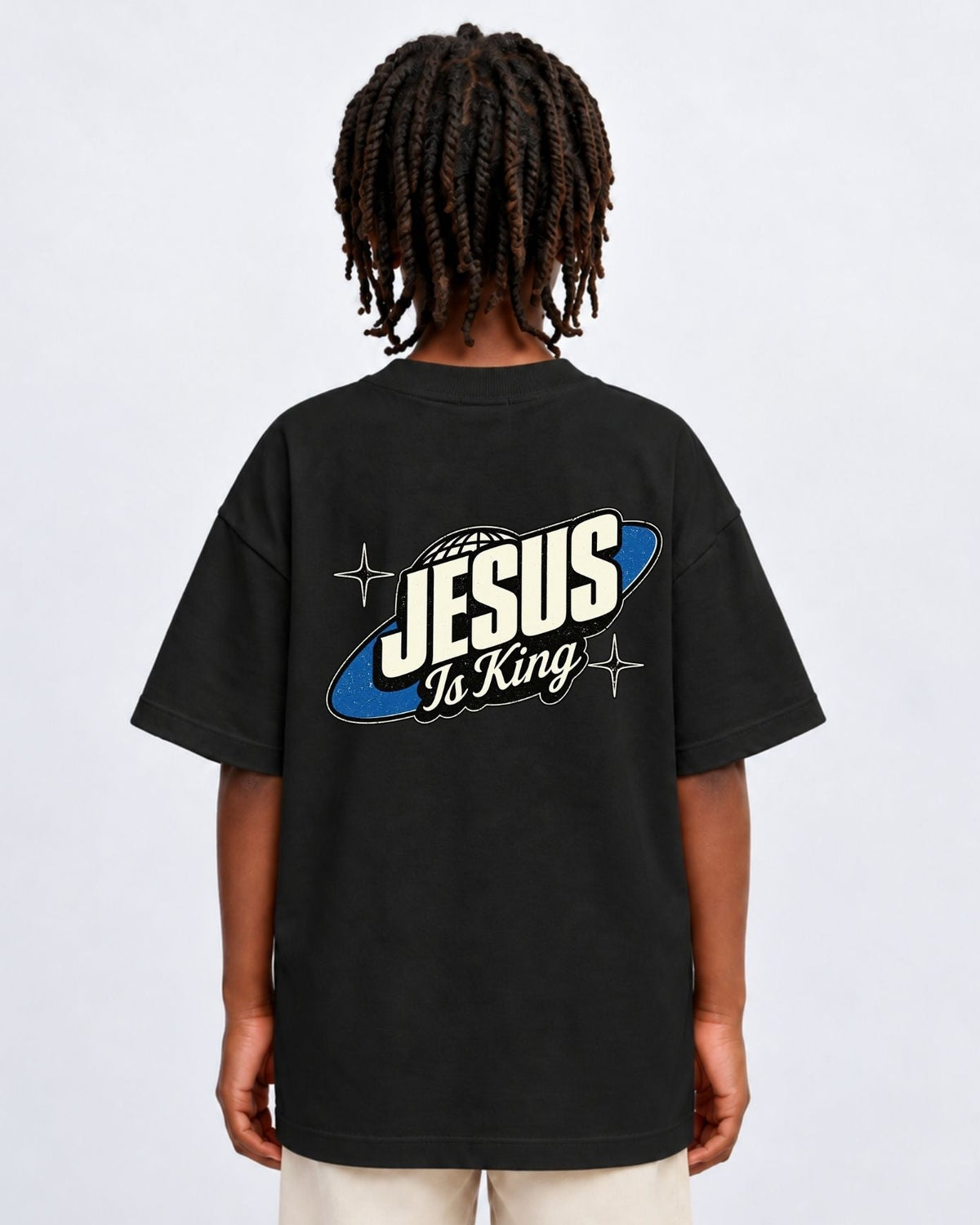 Camiseta Oversized Infantil “JESUS IS KING”
