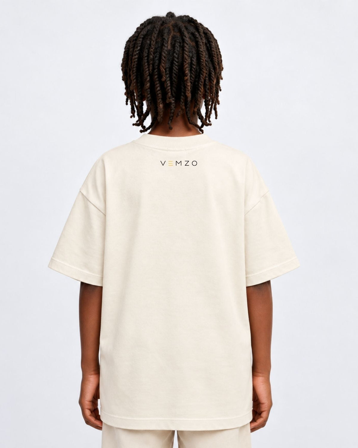 Camiseta Oversized Infantil “JESUS NÃO SAI DE MODA”